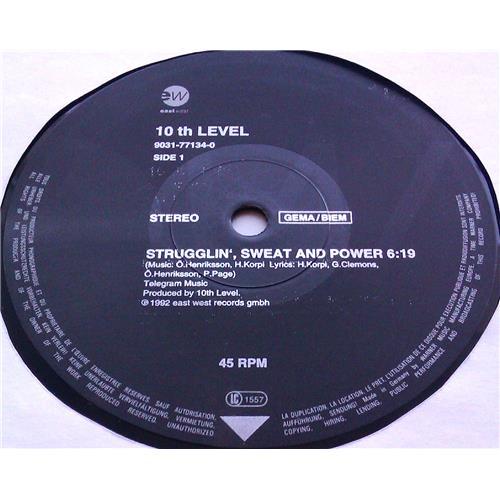 Картинка  Виниловые пластинки  10th Level – The Leader / 9031-77134-0 в  Vinyl Play магазин LP и CD   06421 2 