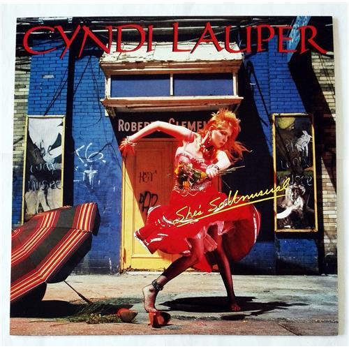  Виниловые пластинки  Cyndi Lauper – She's So Unusual / 25.3P-486 в Vinyl Play магазин LP и CD  07582 