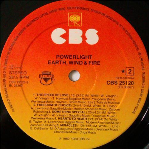 Картинка  Виниловые пластинки  Earth, Wind & Fire – Powerlight / CBS 25120 в  Vinyl Play магазин LP и CD   04344 5 