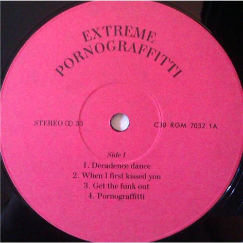 Картинка  Виниловые пластинки  Extreme – Pornograffitti / С30 RGM 7032 в  Vinyl Play магазин LP и CD   04026 2 