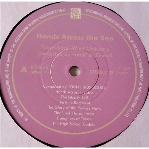 Картинка  Виниловые пластинки  Frederick Fennell, Tokyo Kosei Wind Orchestra – Hands Across The Sea / KOR-8417 в  Vinyl Play магазин LP и CD   06900 4 