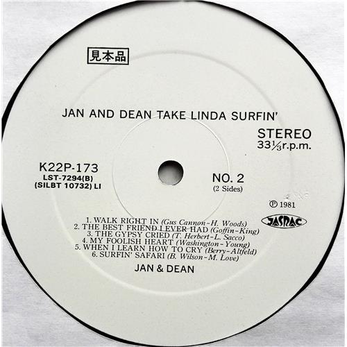 Картинка  Виниловые пластинки  Jan & Dean – Jan & Dean Take Linda Surfin' / K22P-173 в  Vinyl Play магазин LP и CD   07476 5 