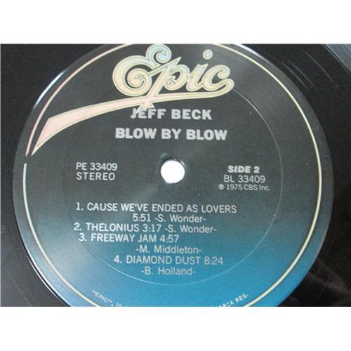 Картинка  Виниловые пластинки  Jeff Beck – Blow By Blow / PE 33409 в  Vinyl Play магазин LP и CD   00660 3 