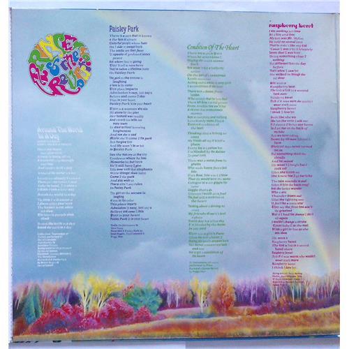 Картинка  Виниловые пластинки  Prince And The Revolution – Around The World In A Day / P-13121 в  Vinyl Play магазин LP и CD   05726 1 