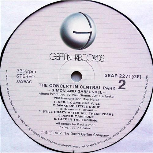 Картинка  Виниловые пластинки  Simon & Garfunkel – The Concert In Central Park / 36AP 2271~2 в  Vinyl Play магазин LP и CD   07420 9 