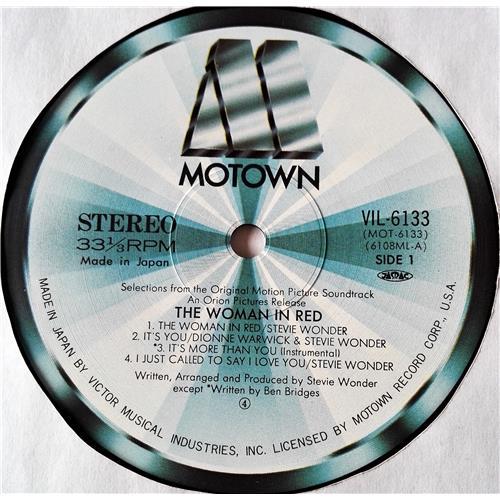 Картинка  Виниловые пластинки  Stevie Wonder – The Woman In Red (Selections From The Original Motion Picture Soundtrack) / VIL-6133 в  Vinyl Play магазин LP и CD   07374 7 