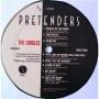 Картинка  Виниловые пластинки  The Pretenders – The Singles / 1-25664 в  Vinyl Play магазин LP и CD   04908 3 