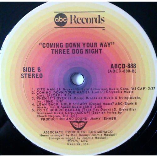 Картинка  Виниловые пластинки  Three Dog Night – Coming Down Your Way / ABCD-888 в  Vinyl Play магазин LP и CD   04278 5 