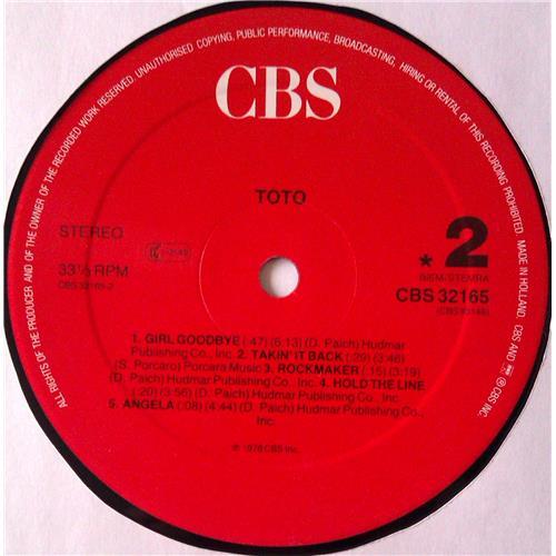 Картинка  Виниловые пластинки  Toto – Toto / CBS 32165 в  Vinyl Play магазин LP и CD   04902 5 