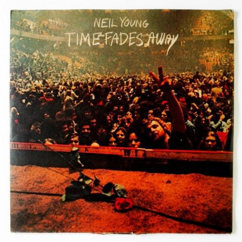 Виниловые пластинки  Neil Young – Time Fades Away / P-8375R в Vinyl Play магазин LP и CD  10414 