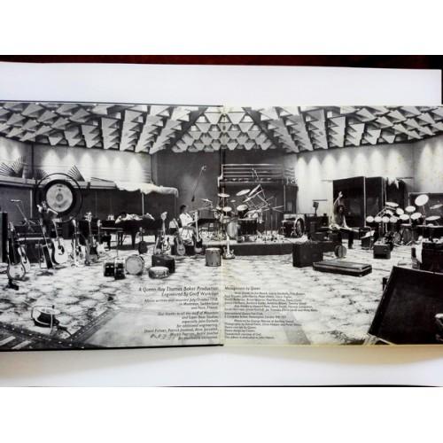  Vinyl records  Queen – Jazz / P-10601E picture in  Vinyl Play магазин LP и CD  09671  2 